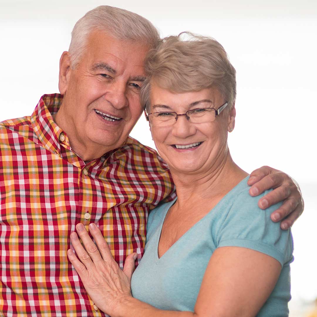 cheerful-senior-marriage-in-the-domestic-kitchen